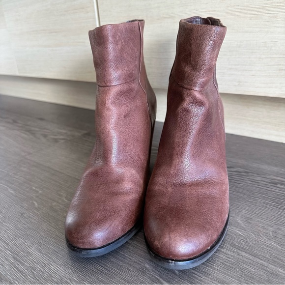 Brown Leather Ankle Bootie Boot - Picture 5 of 5